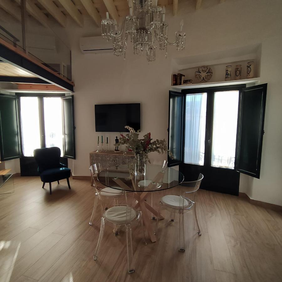 Apartament Casa Mora Triana Sewilla Zewnętrze zdjęcie